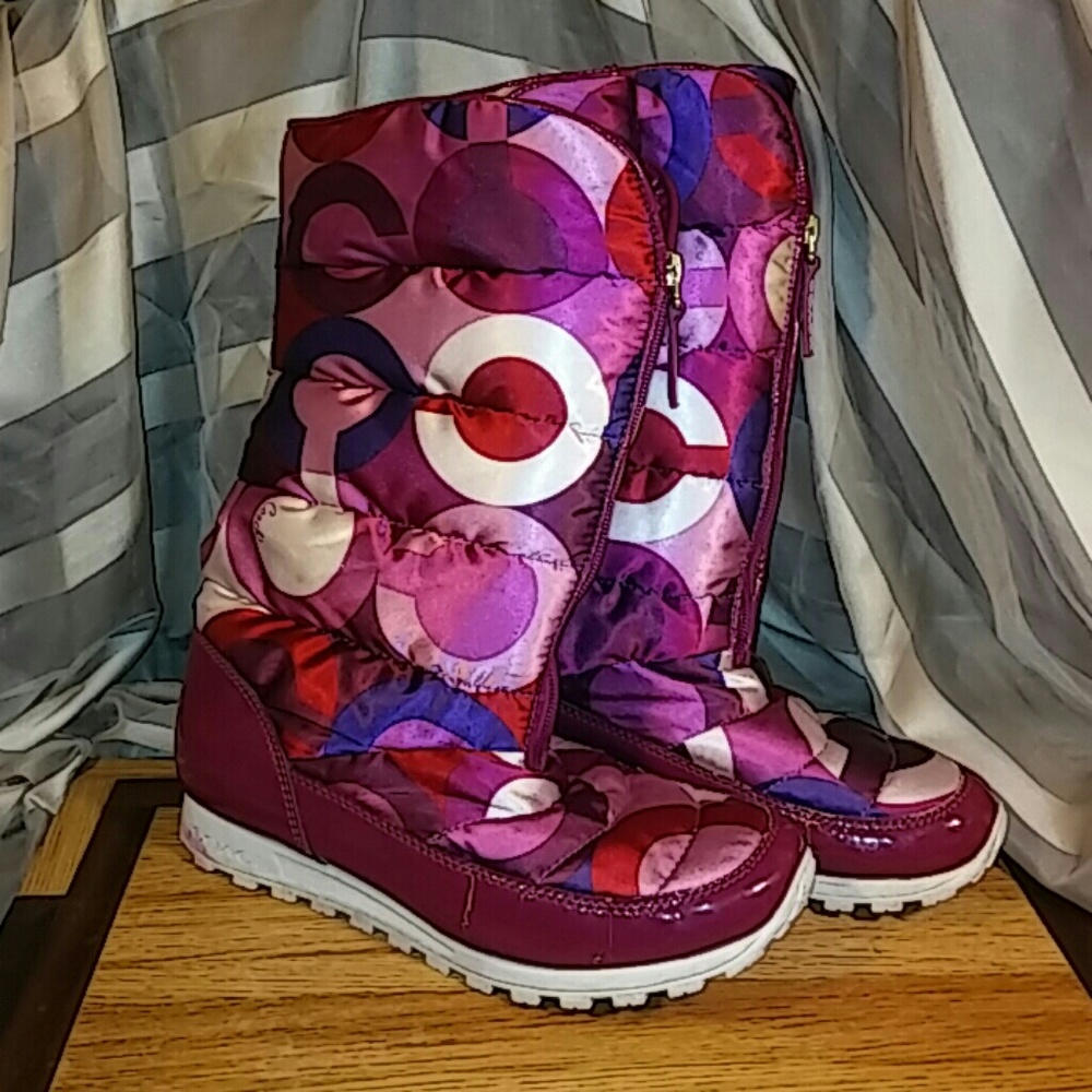 Coach winter boots.    Hostess Pick!!!